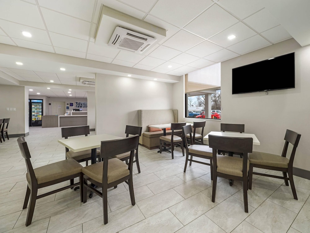 Sleep Inn Chambersburg 49/66