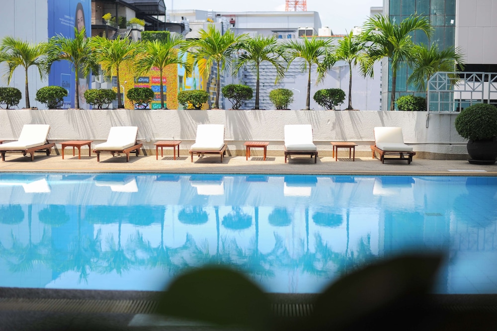 Golden Tulip Sovereign Hotel in BANGKOK