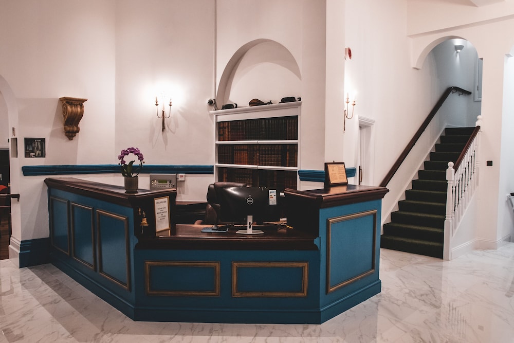 Keppels Head Hotel 5/50