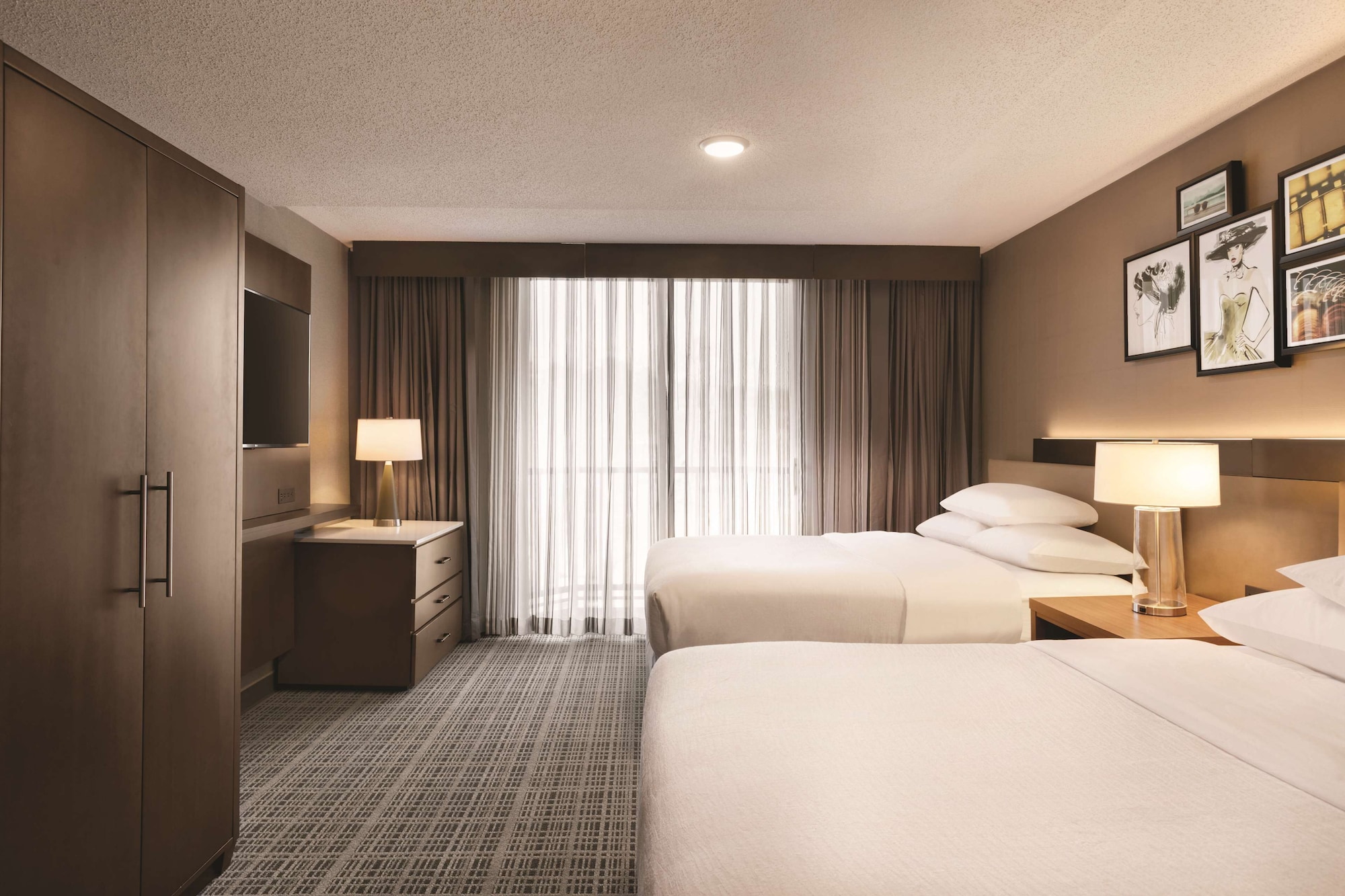 Family Suite, 3 Rooms, 1 King and 2 Queen Beds