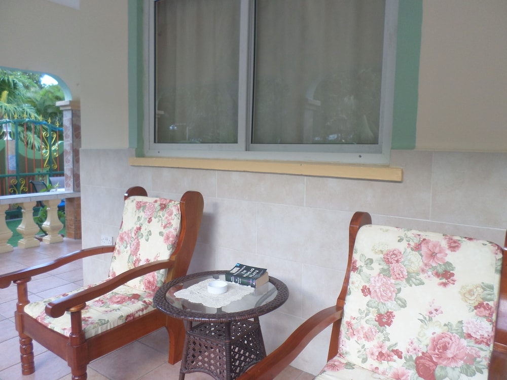 Villa Bananier Guest House 6/28
