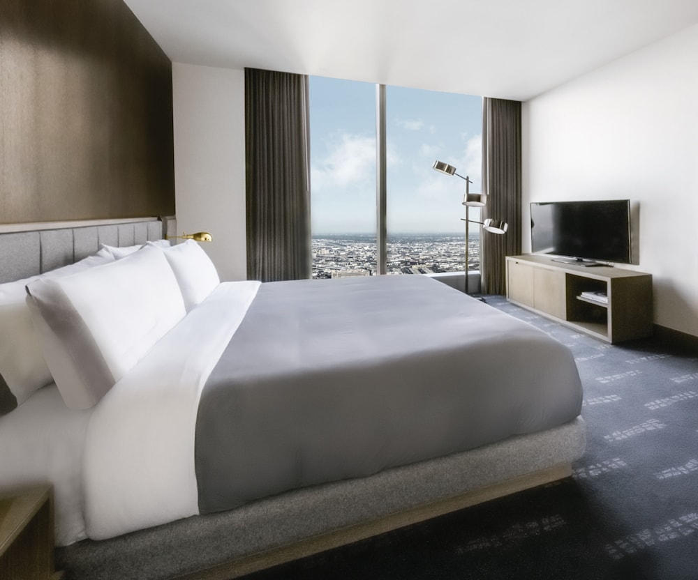 INTERCONTINENTAL LOS ANGELES DOWNTOWN 17/79