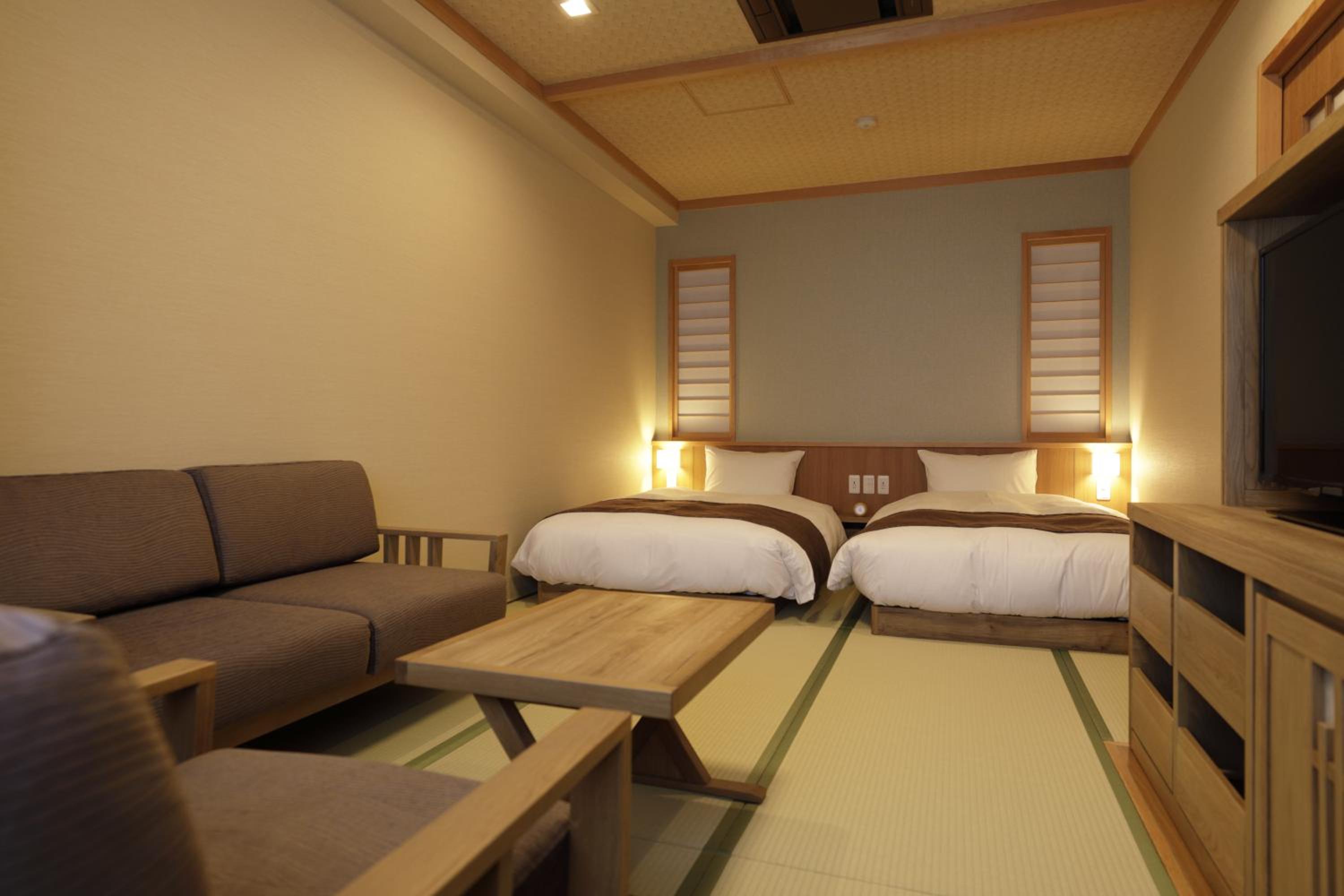 Room, Quadruple