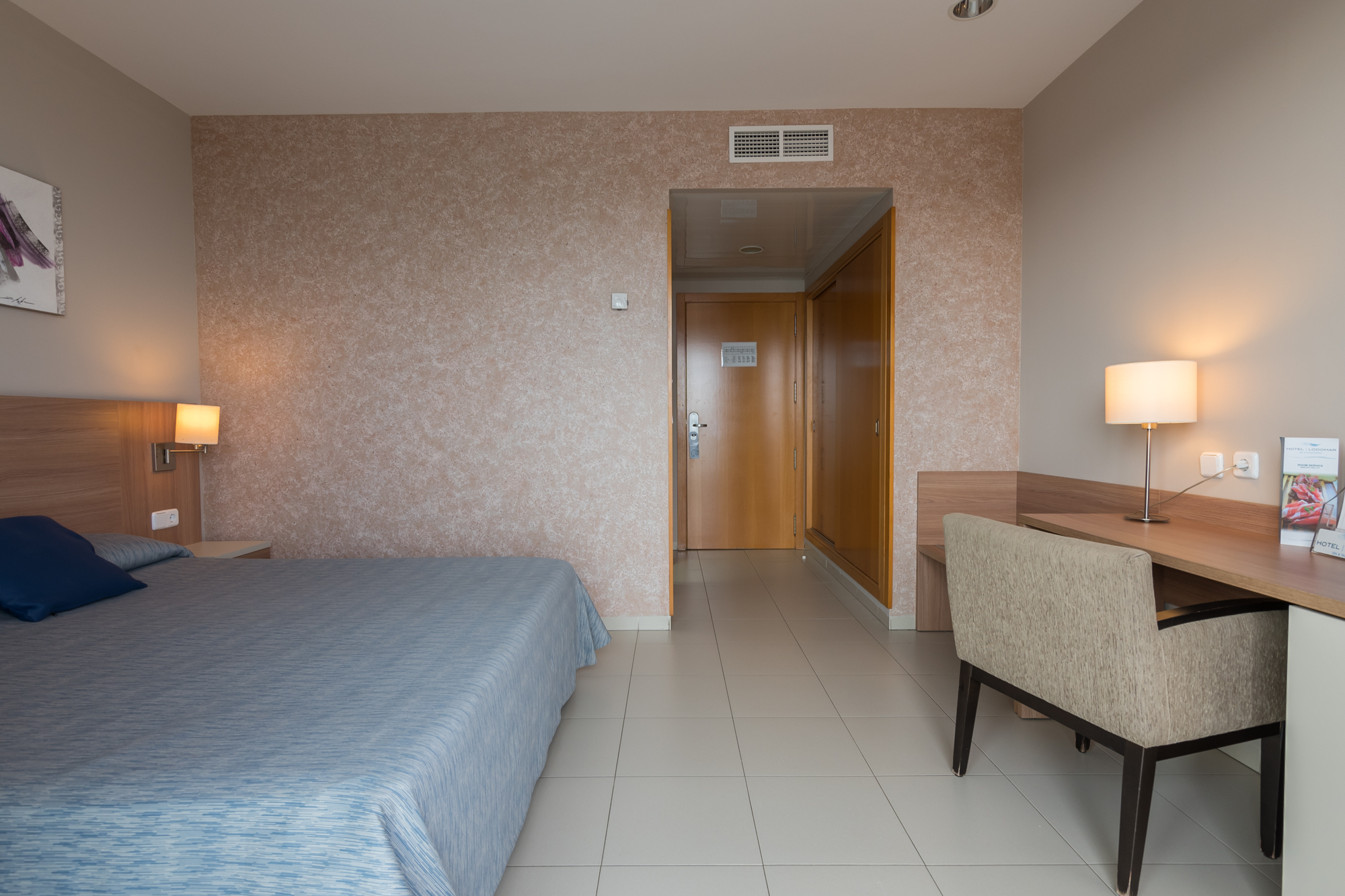 غرفة بسرير مزدوج بإطلالة على البحر، Hotel Lodomar Spa And Talasoterapia 2/2