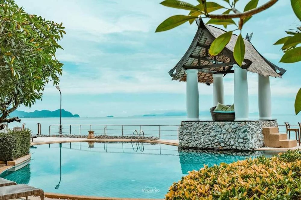 Racha Kiri Resort and Spa 60/63
