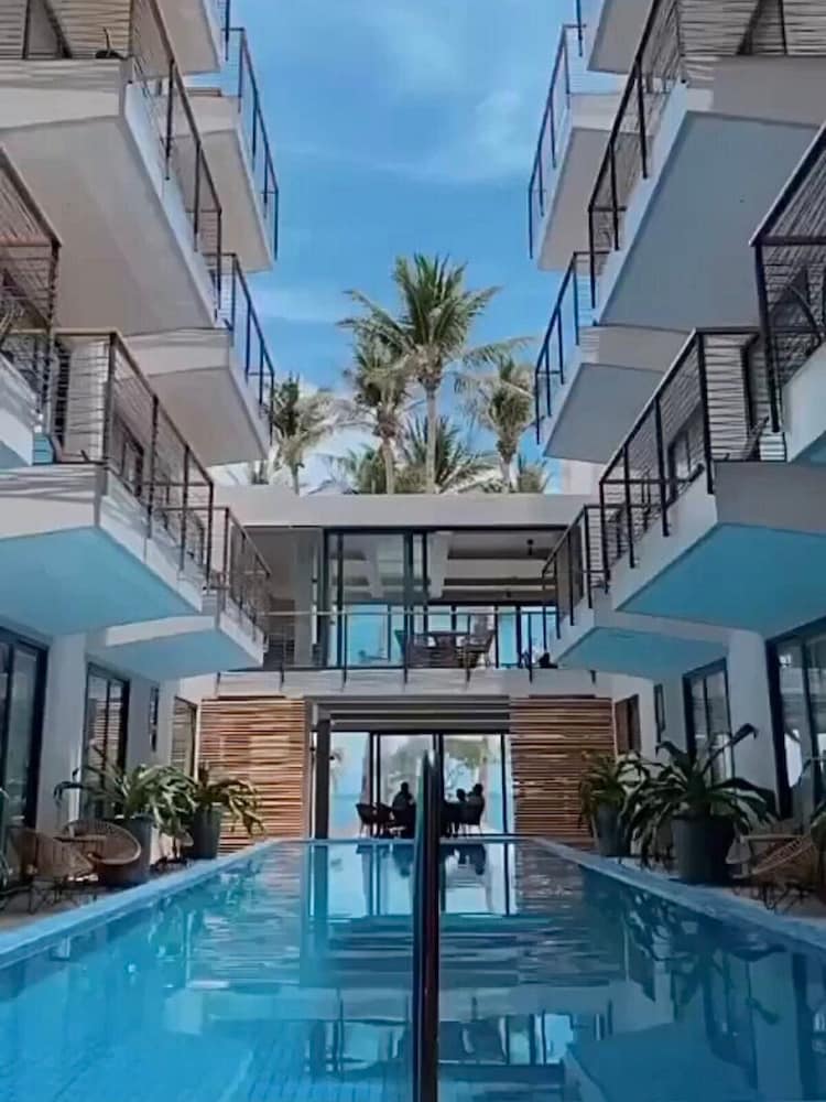 Banana Bay Boracay 36/63