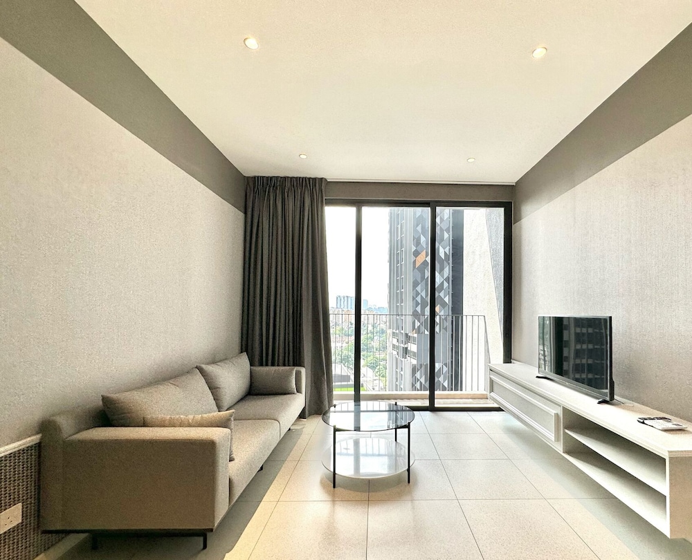 Millers Square by MyKey Global 40/59