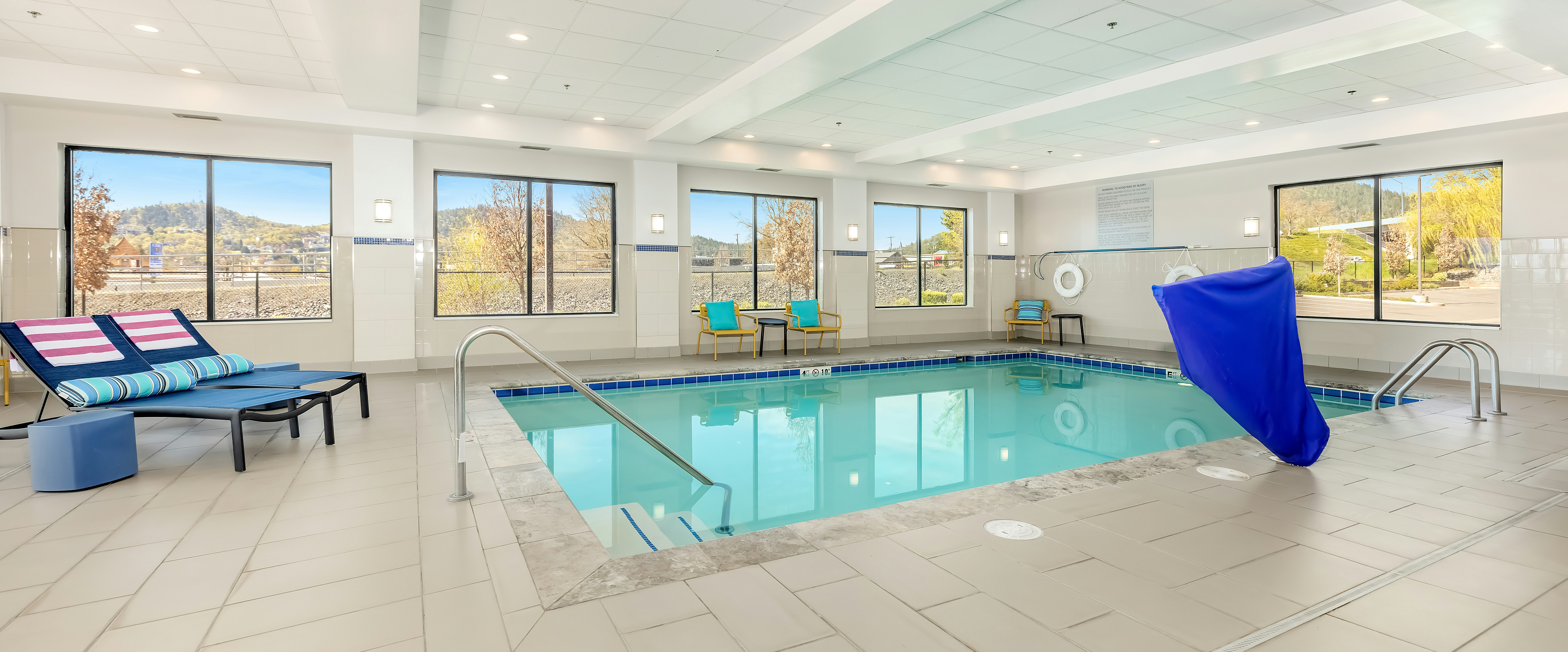 Hampton Inn Suites Grants Pass Or 16/39