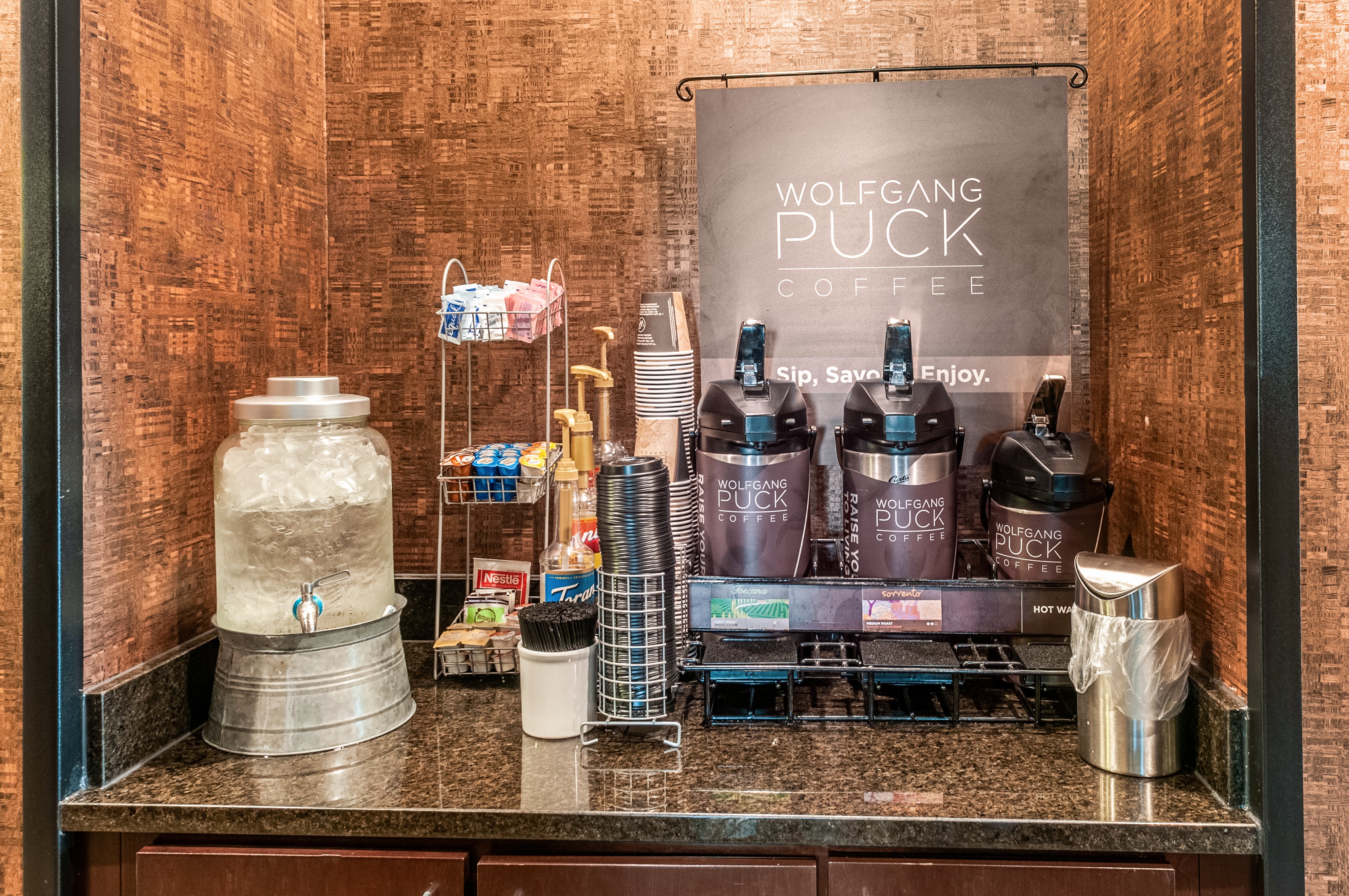 Cobblestone Hotel & Suites - Appleton International Airport 26/62