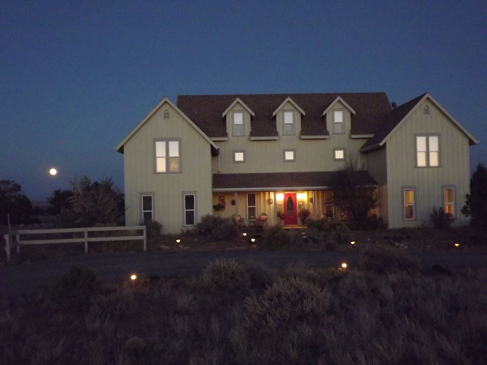 Skyridge Inn Bed & Breakfast 2/73