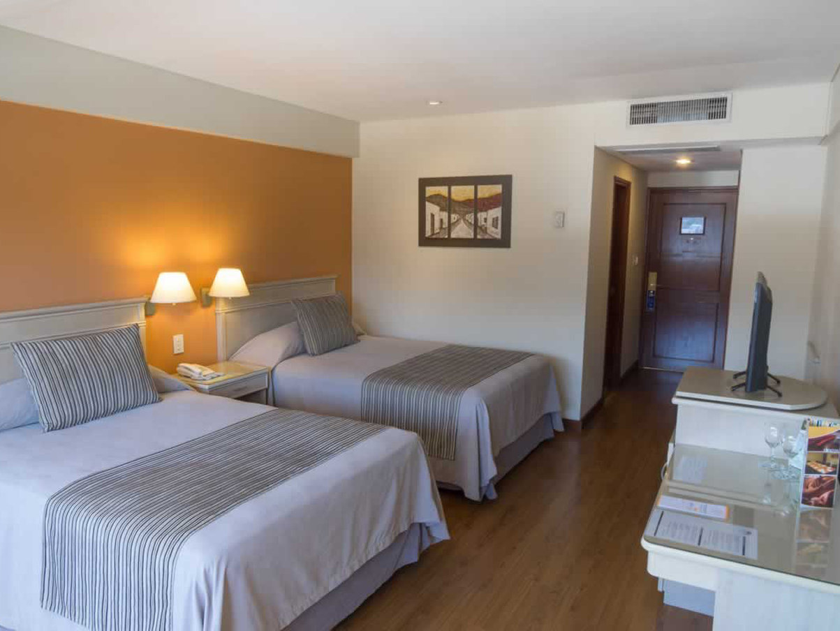 Casa Real 4/33