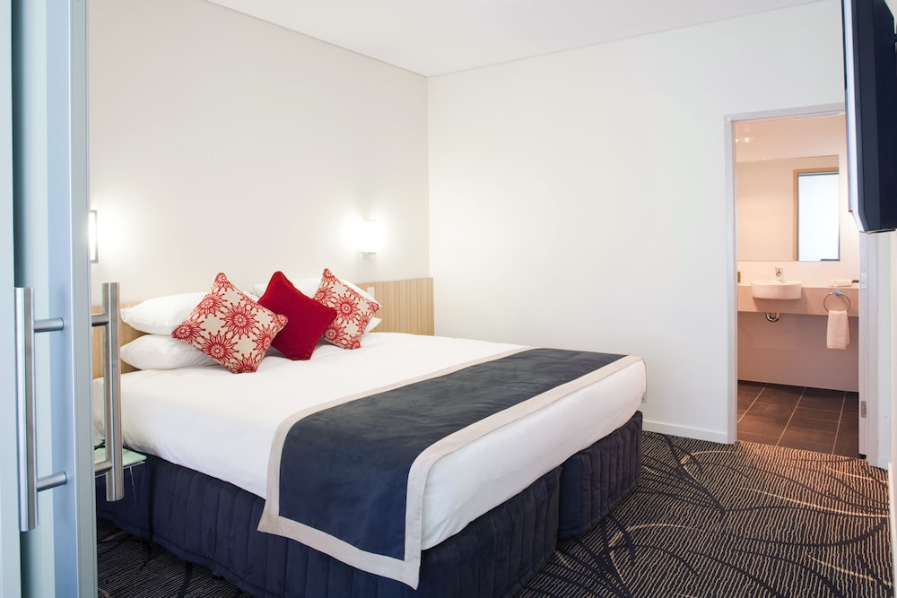 Adelaide Rockford Hotel 16/50