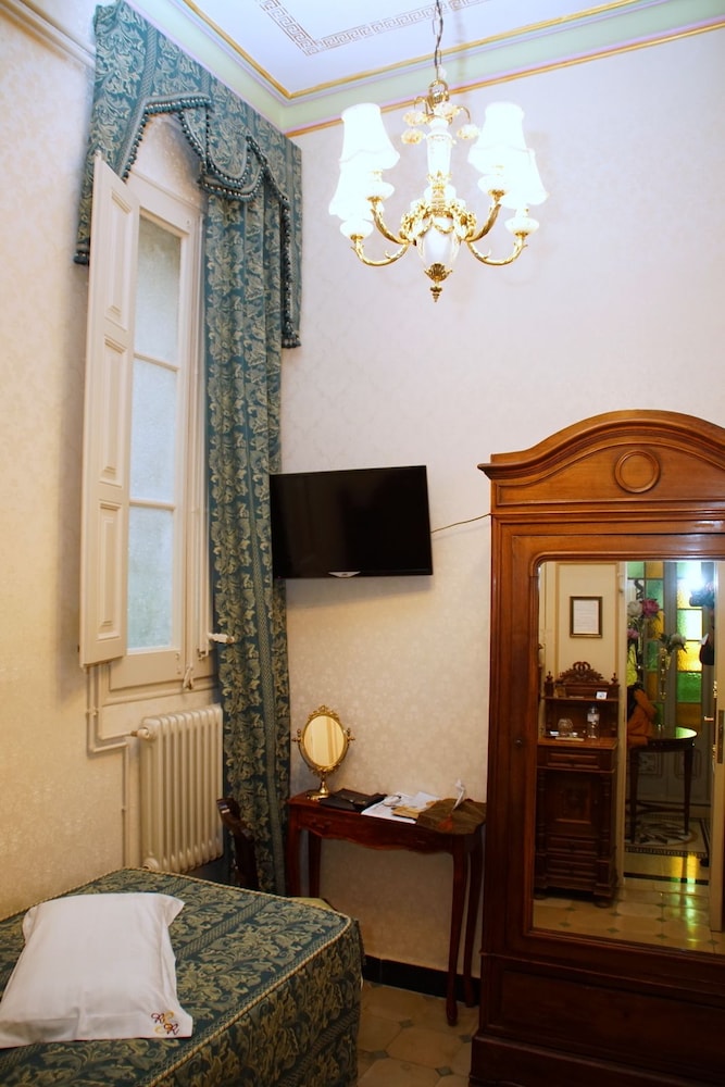 Sitges Royal Rooms 35/50