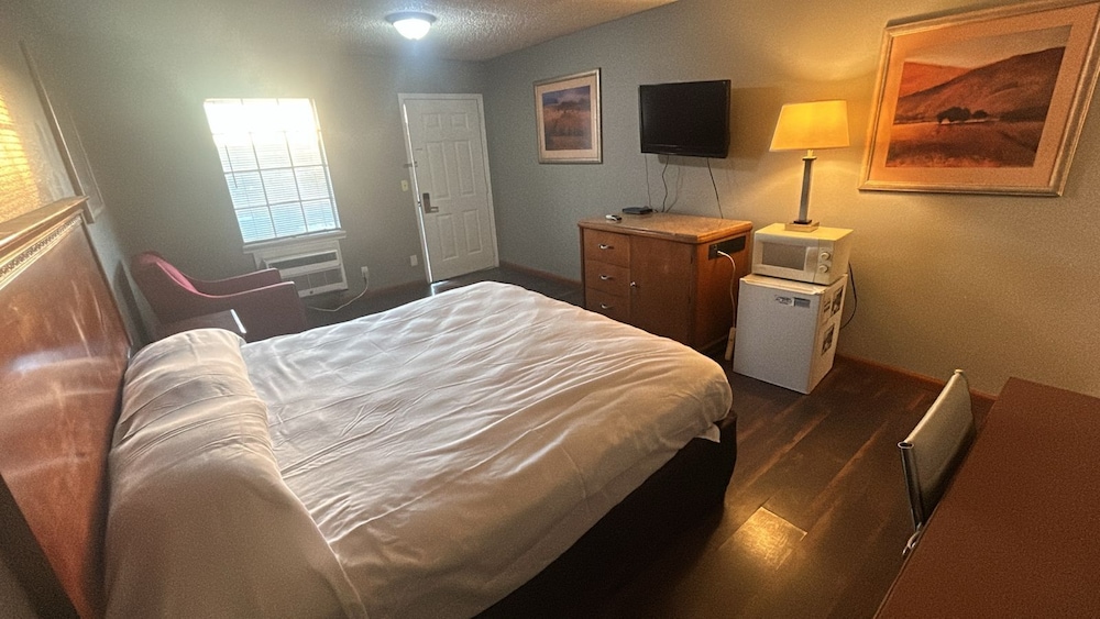 HiWay Inn Express Elk City Route 66 17/49