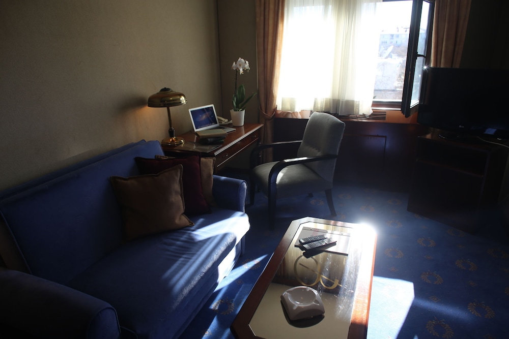 Best Hotel 30/54