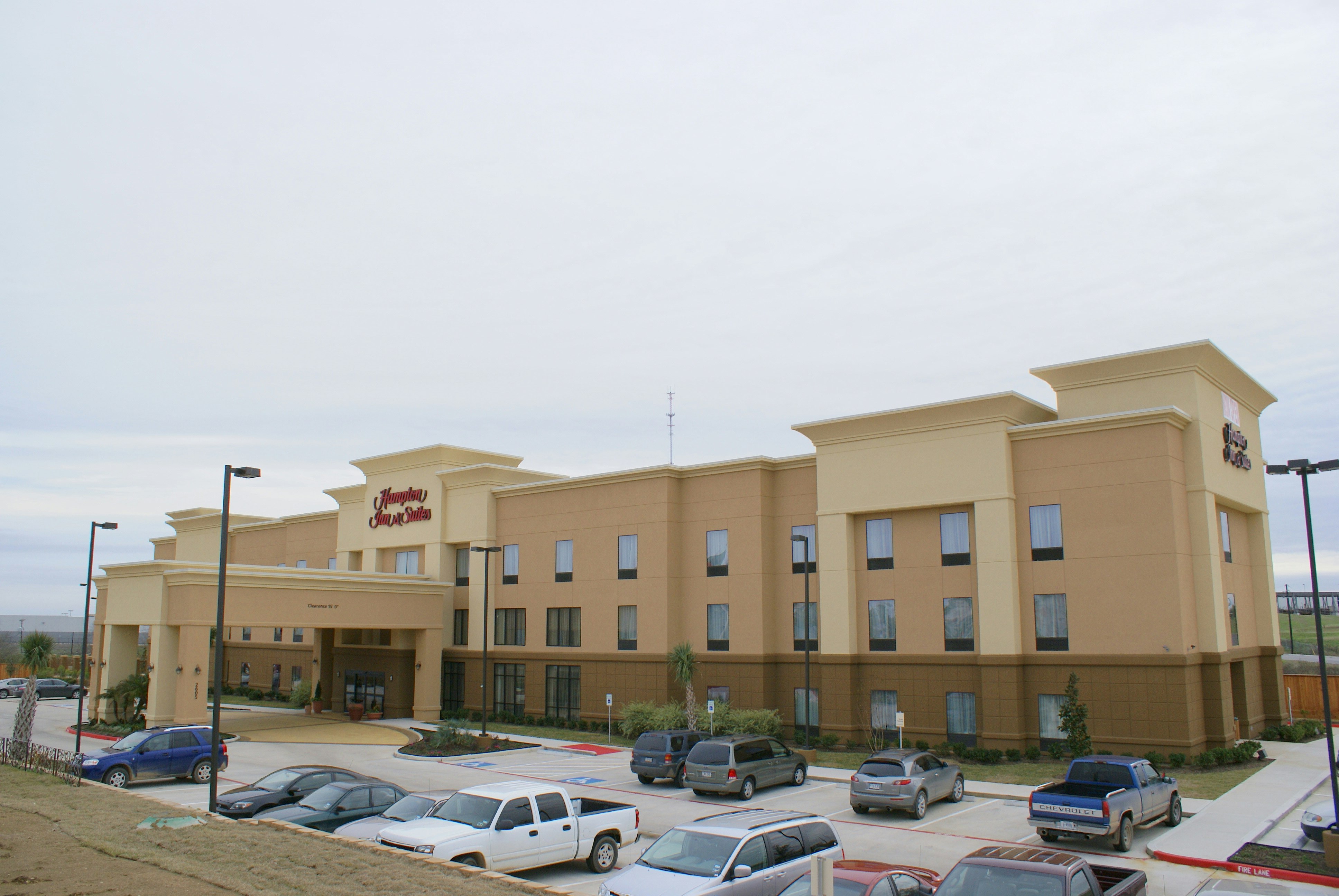 HAMPTON INN AND SUITES BRENHAM
