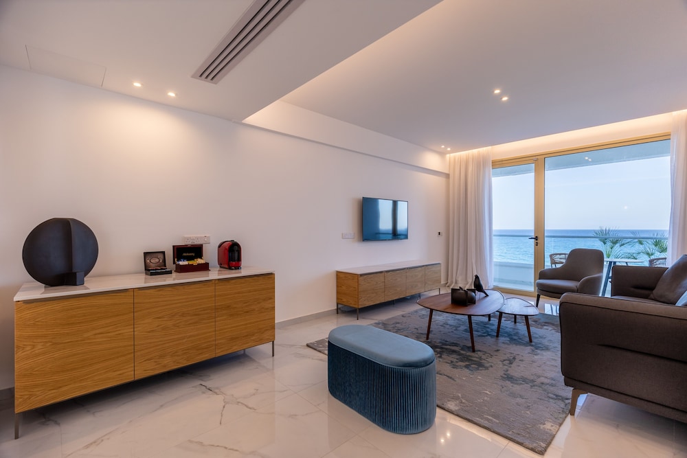 Golden Bay Beach Hotel 29/50