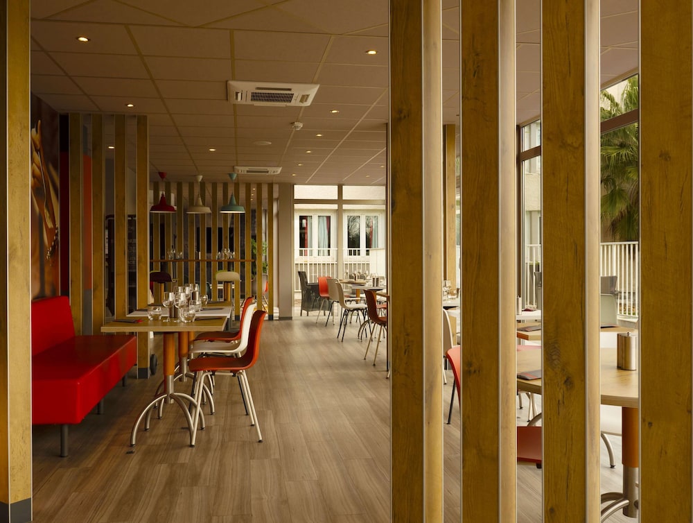 Ibis Arles 43/65