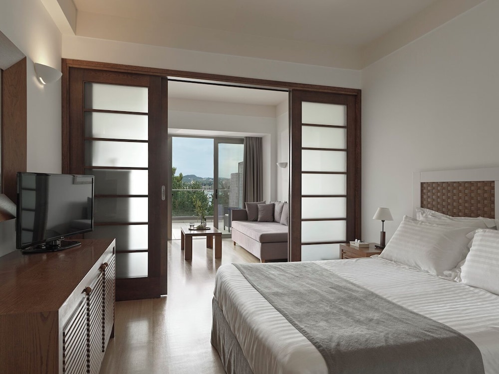 Family, Double Bed, Bay View, 2 Sofa, Main Building