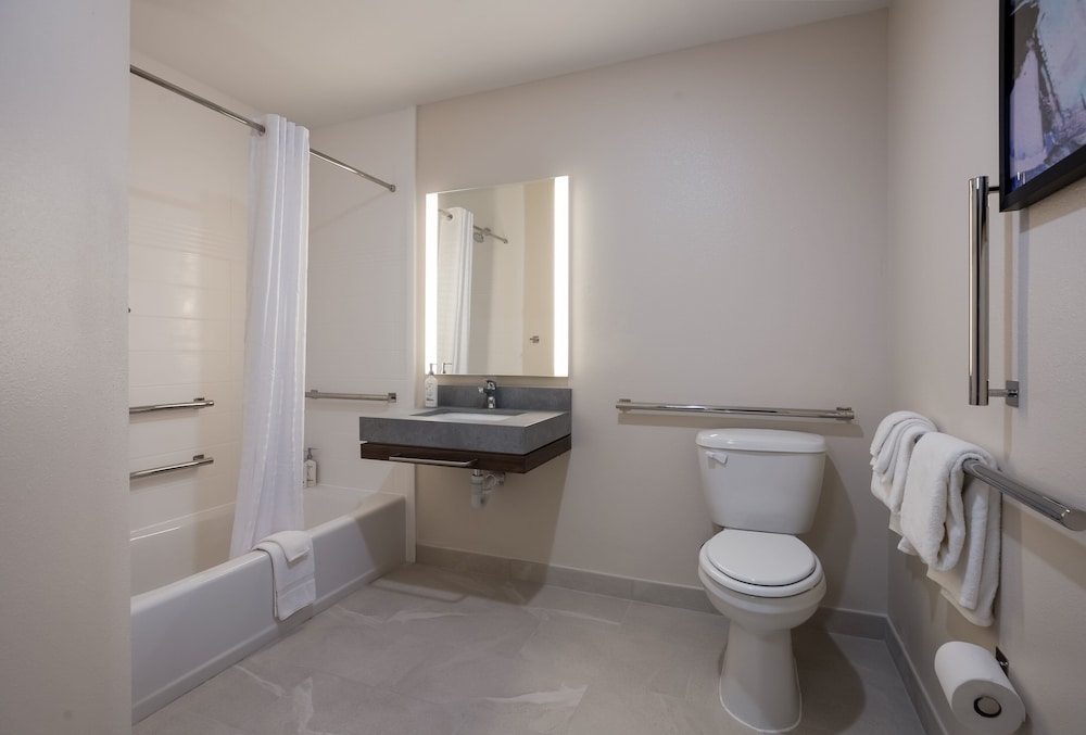 Candlewood Suites Lafayette- River Ranch 58/58