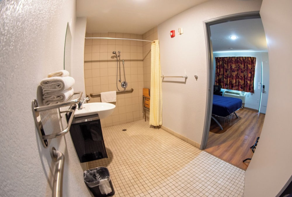 AMERICAS BEST VALUE INN 53/53