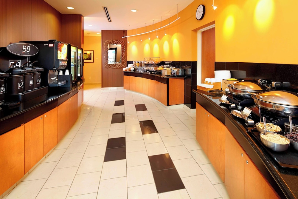 Fairfield Inn Suites By Marriott Pittsburgh Neville Island 10/17