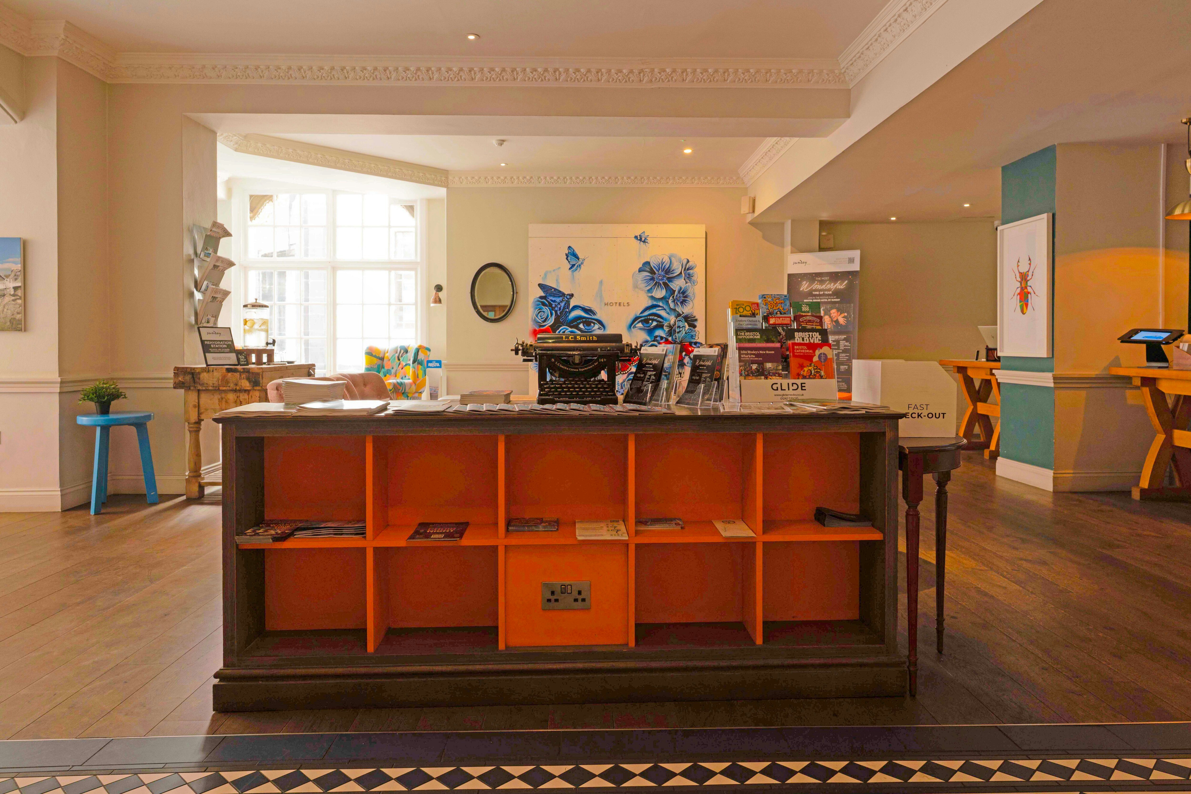 Bristol Grand Hotel By Sunday 7/43
