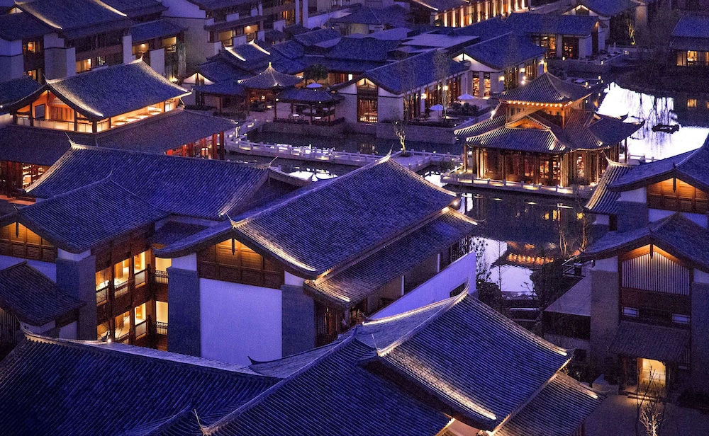 Jinmao Purelax Lijiang, The Unbound Collection By Hyatt 65/70