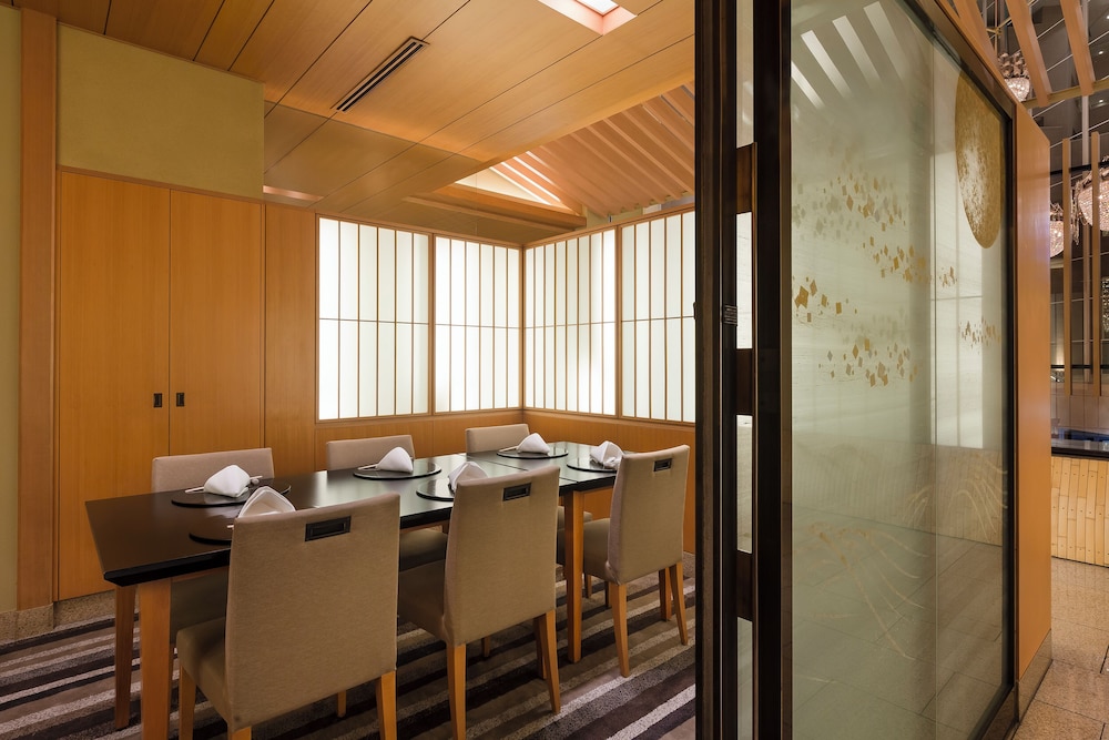 Hyatt Regency Tokyo 54/63