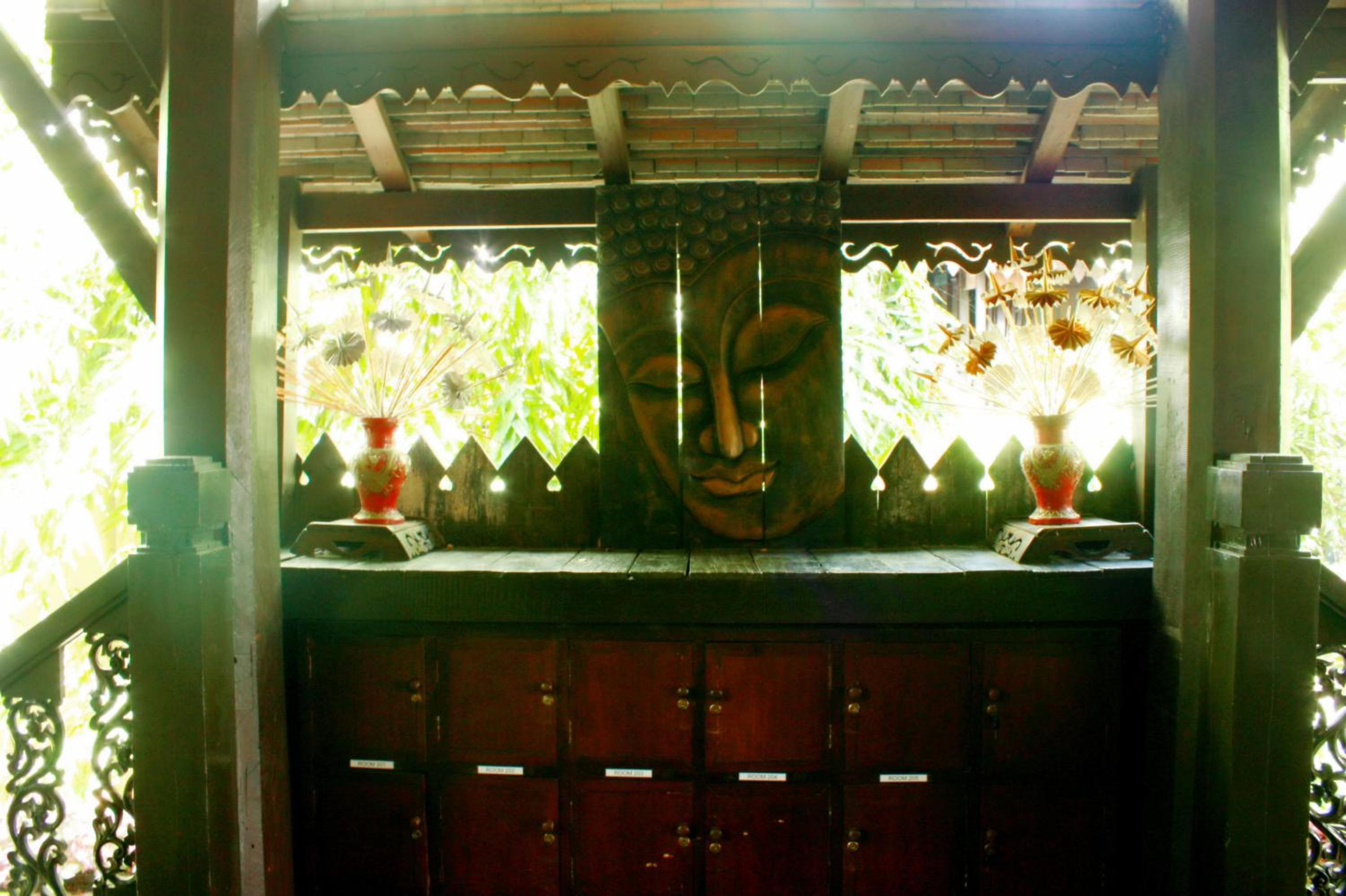 Club One Seven Gay Men Hotel Chiang Mai 6/51