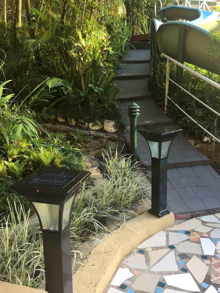 Suva Motor Inn 42/50