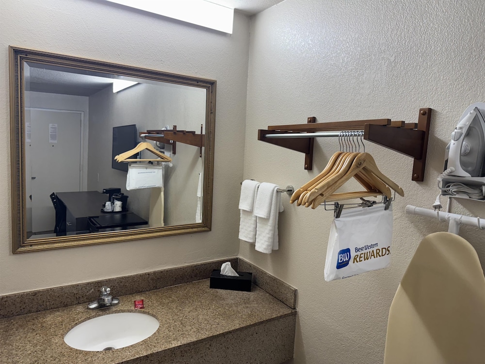 SureStay by Best Western Gonzales 26/26