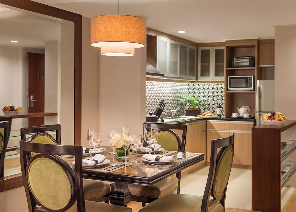 Discovery Suites 45/51