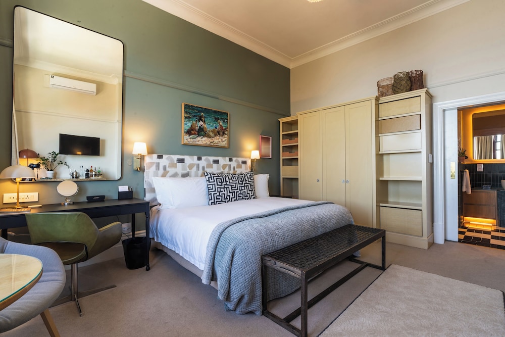 Superior, House, King Bed