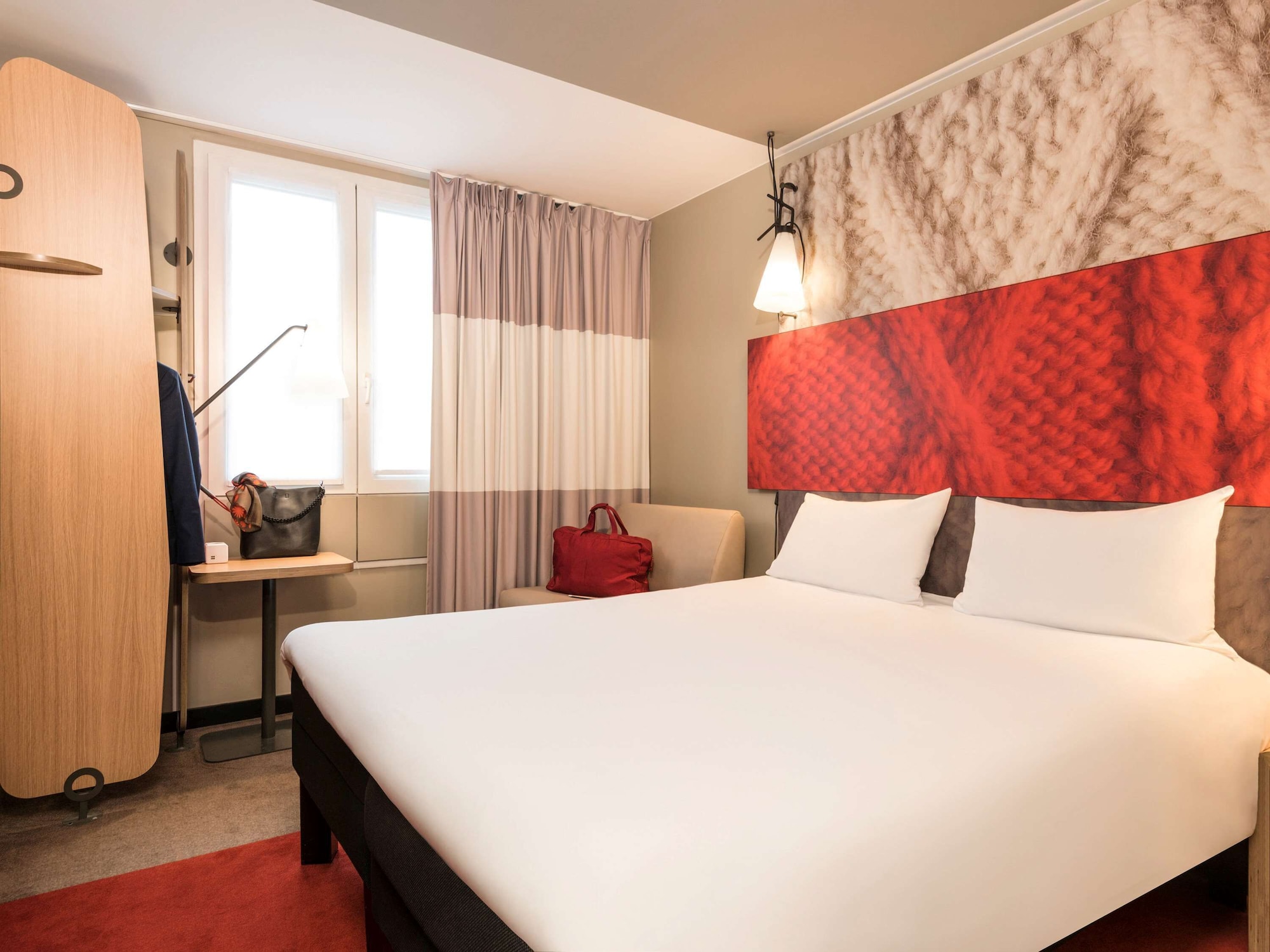 STANDARD, DOUBLE BED