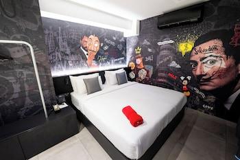 Deluxe, King Bed