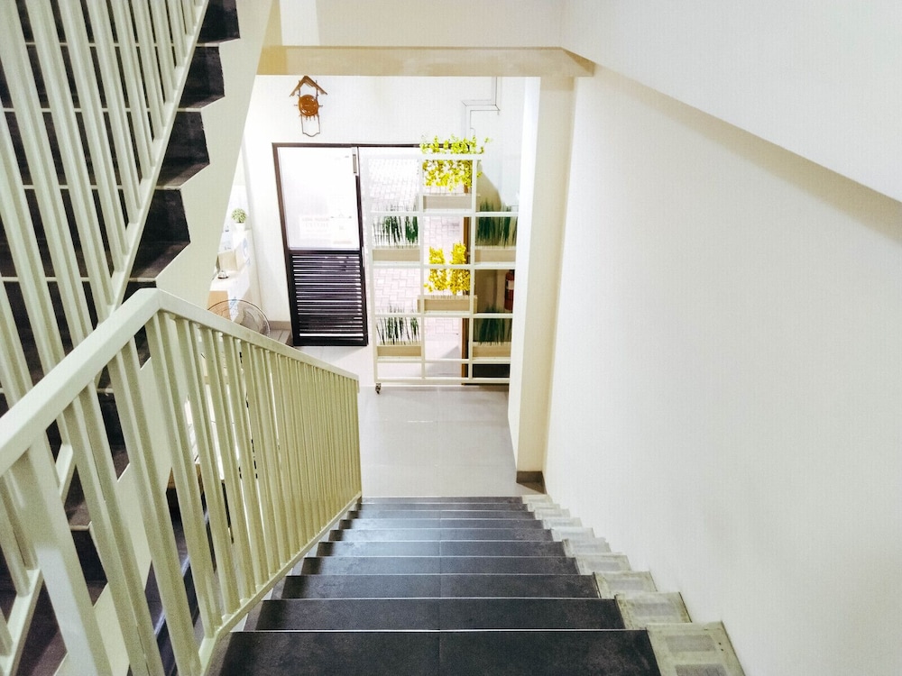 Oyo 115 Portal Residence 3/54