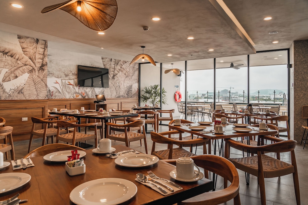 Wyndham Garden Mazatlan Marina 47/59