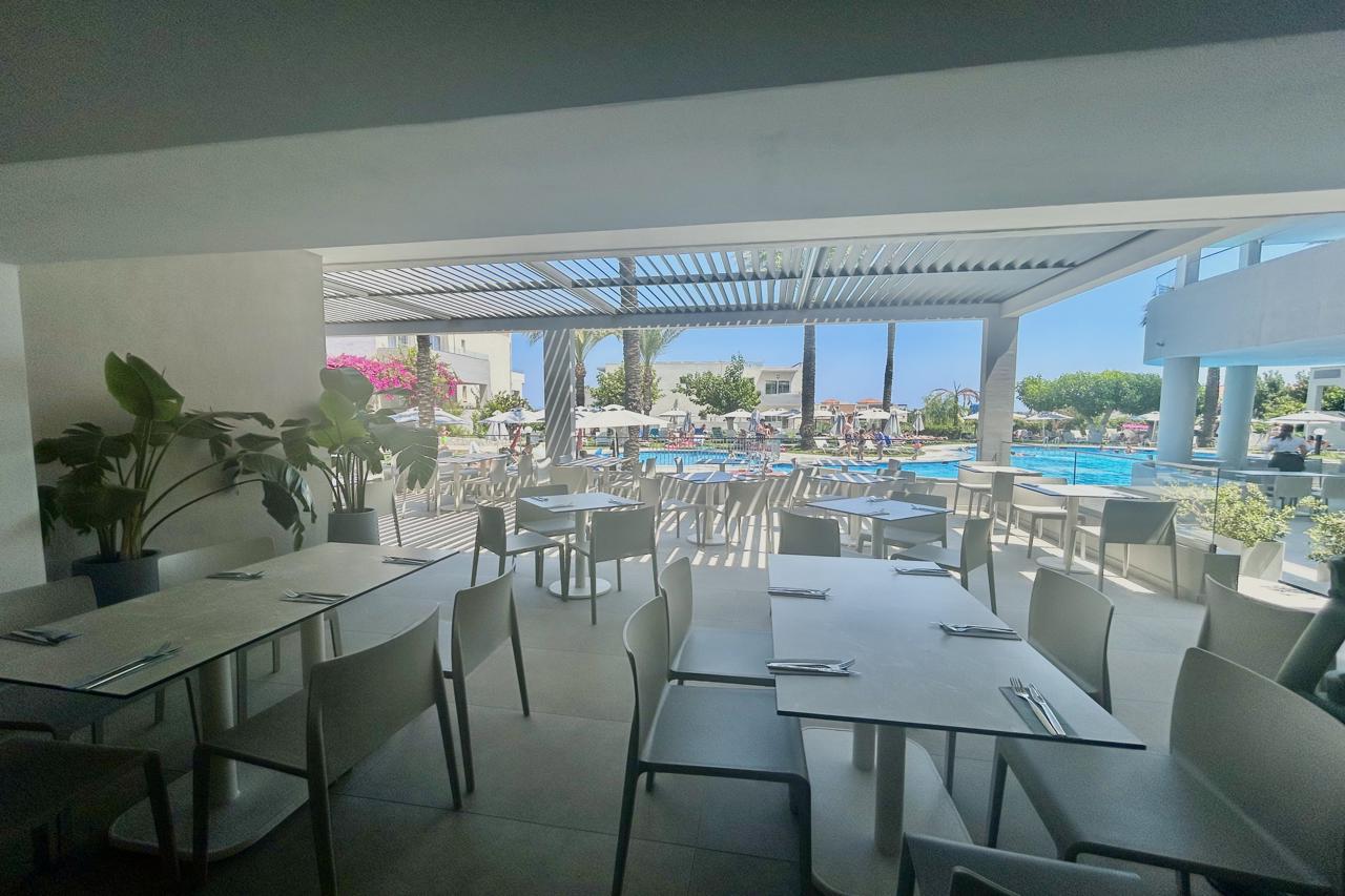 Selini Suites and Waterpark 34/38