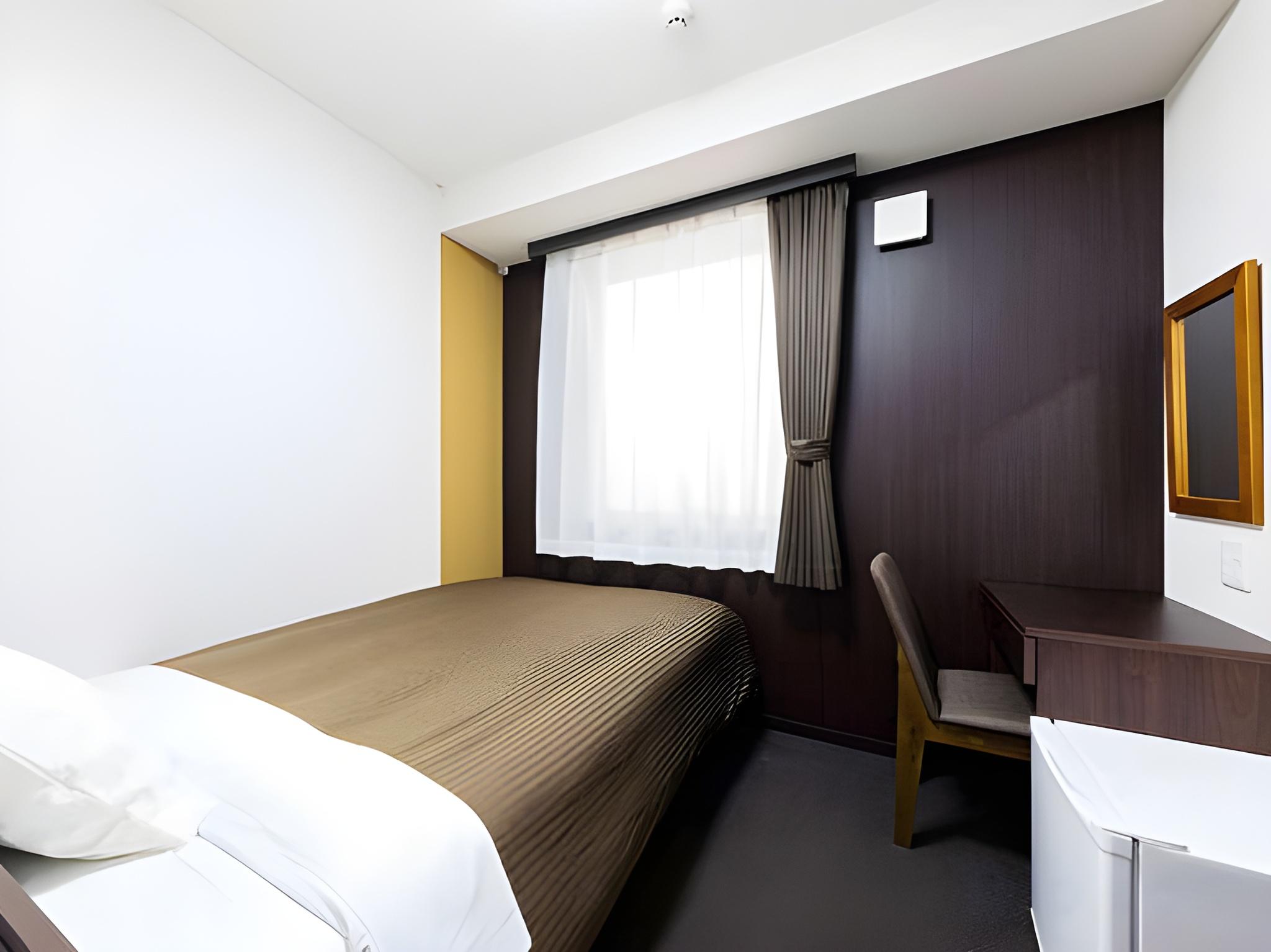Semi Room, Standard, Semi Double Bed, Smoking