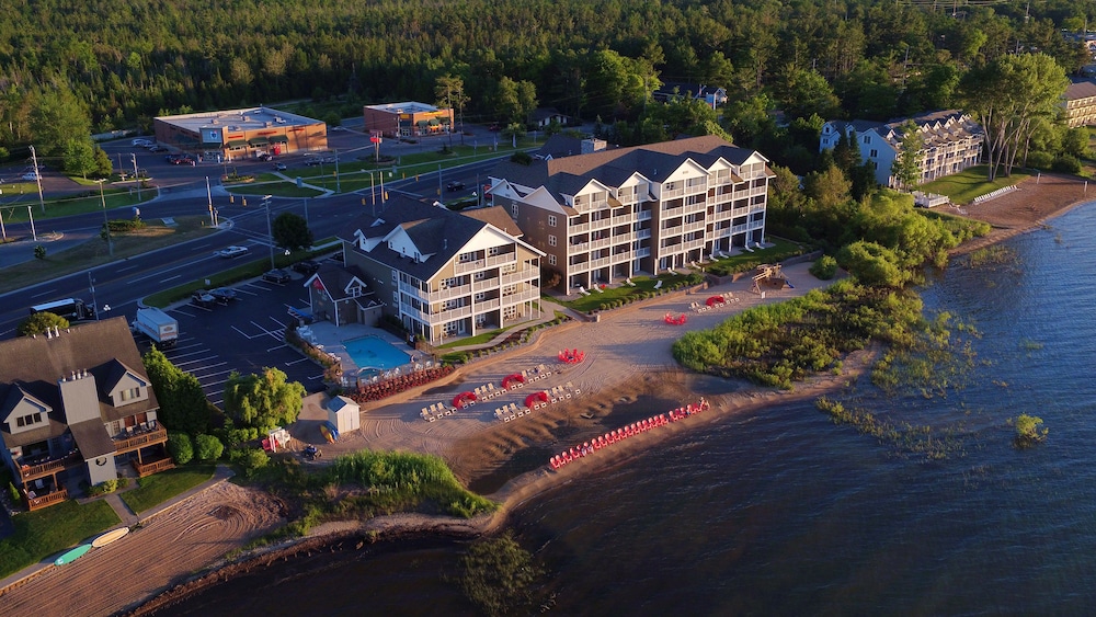 Cherry Tree Inn & Suites 46/51