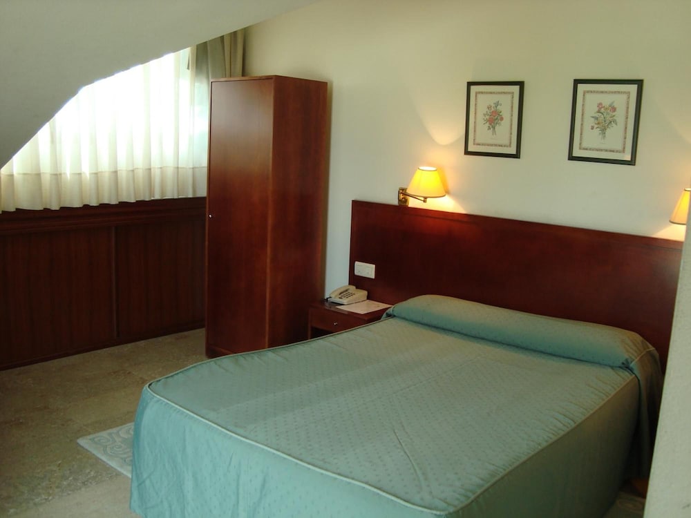 Bahia Bayona Hotel 8/20