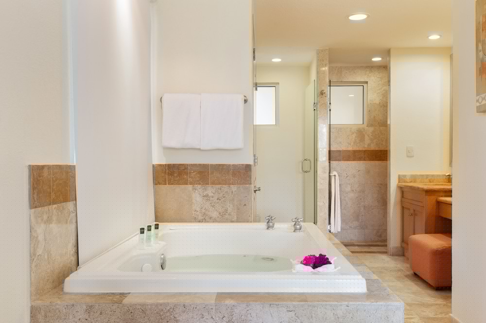Villa Del Arco Beach Resort And Spa 43/78