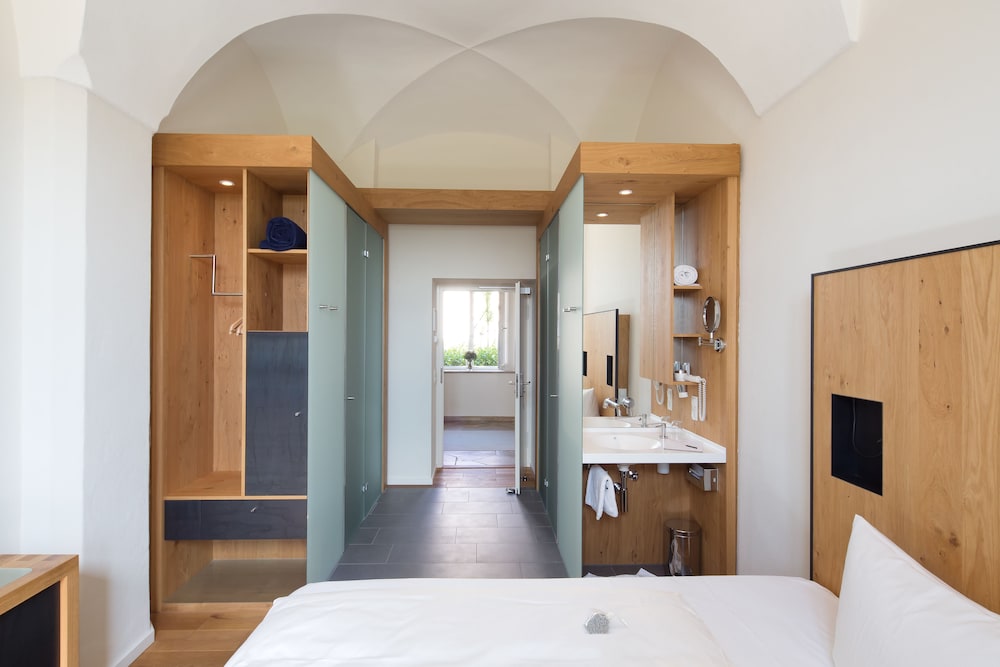 Kloster Holzen Hotel 8/32