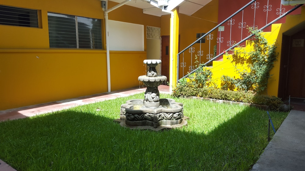 Eco Hotel Mariscal 53/59