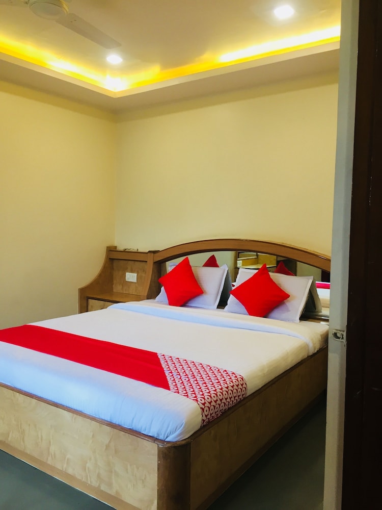 Hotel New Uttam Hira Palace 18/34
