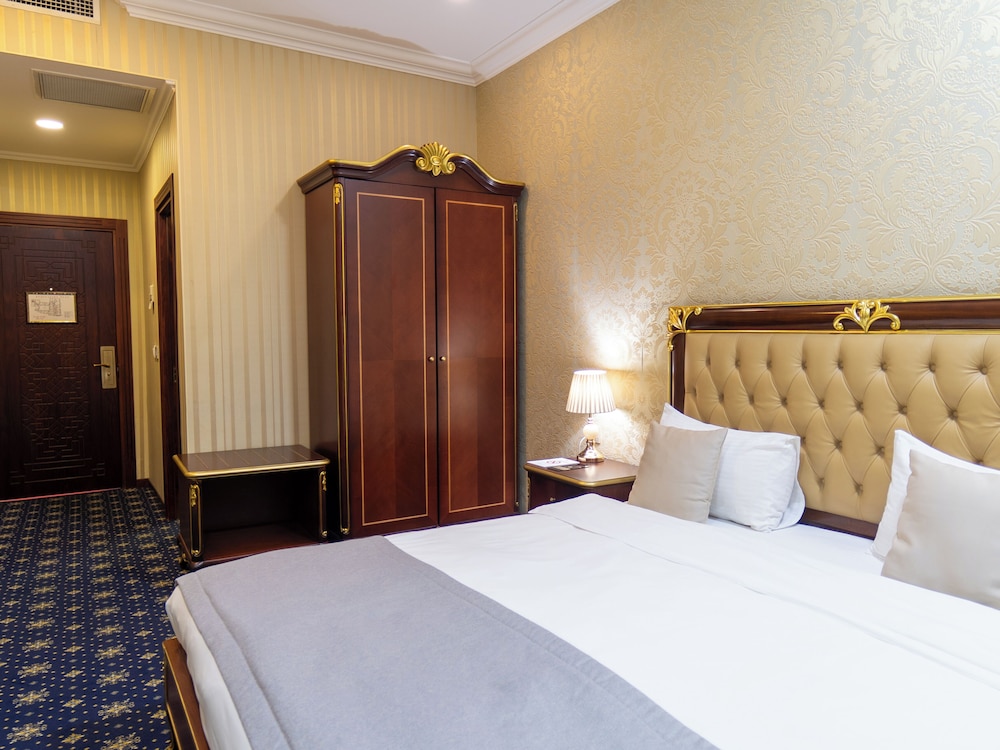 Shah Palace Hotel 27/77