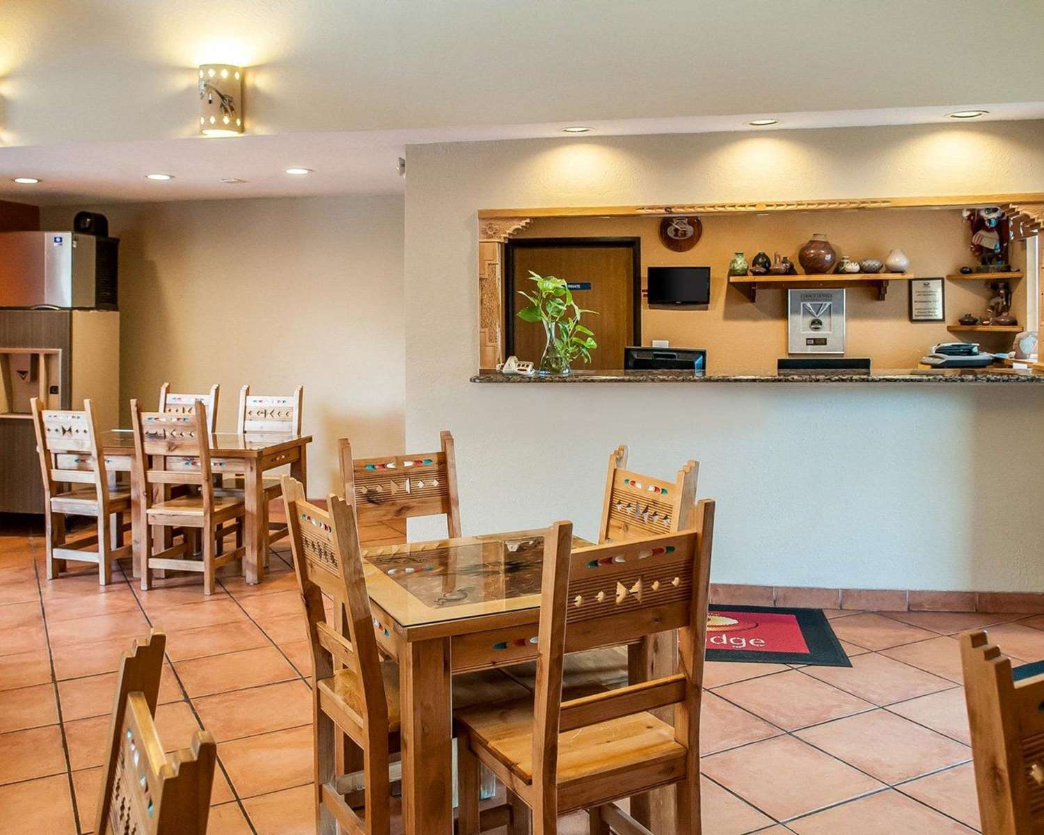 Econo Lodge Inn & Suites Santa Fe, NM 21/30