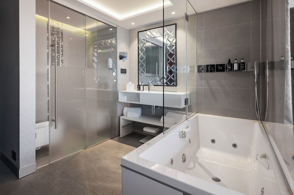 Myriad By Sana Hotels 68/69
