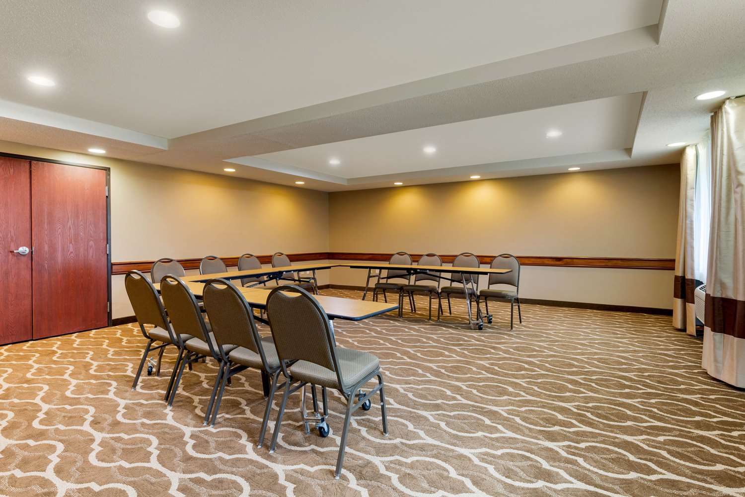 Comfort Inn & Suites Milford DE 15/17